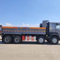 Xe ben Howo 4 chân thùng đúc